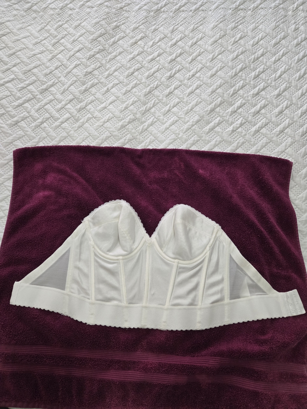 White Strapless  Bustier Bra Corset. Women Intimates